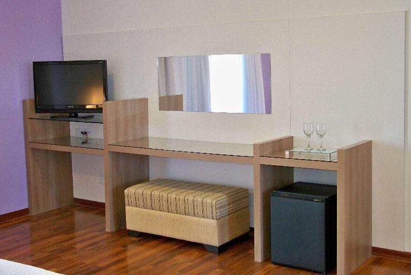 Ramada By Wyndham Furnaspark image