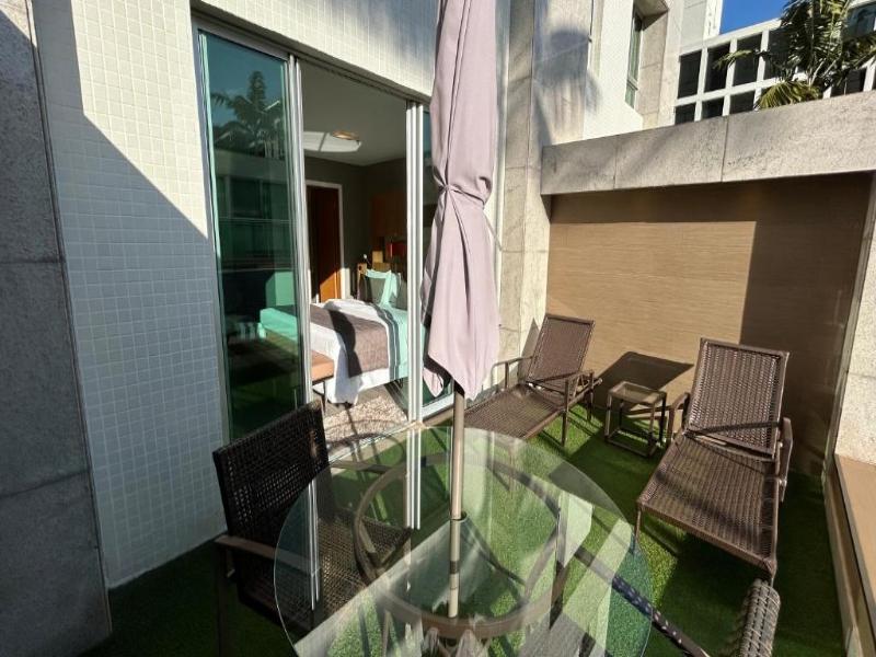 Jade Hotel image