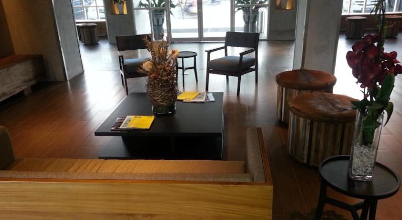Mooz Hotel Surabaya - Jemursari image