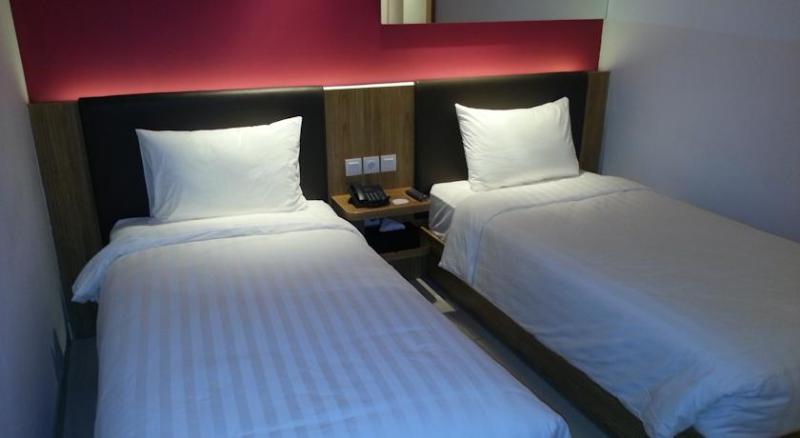 Mooz Hotel Surabaya - Jemursari image
