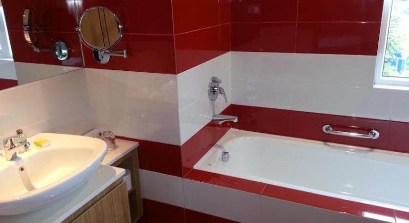 Mooz Hotel Surabaya - Jemursari image