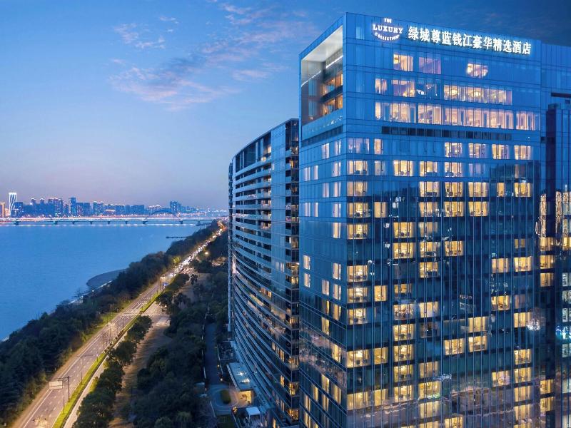 The Azure Qiantang,a Luxury Collection Hotel image
