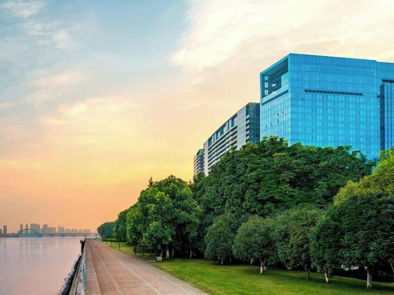 The Azure Qiantang,a Luxury Collection Hotel image
