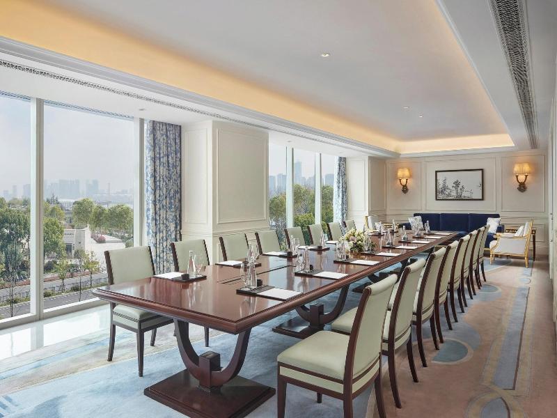 The Azure Qiantang,a Luxury Collection Hotel image