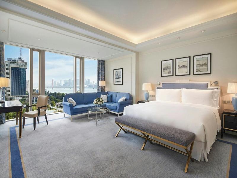 The Azure Qiantang,a Luxury Collection Hotel image