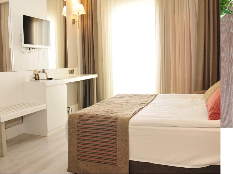 Port River Hotel & Spa image