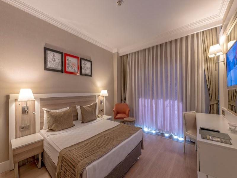 Port River Hotel & Spa image