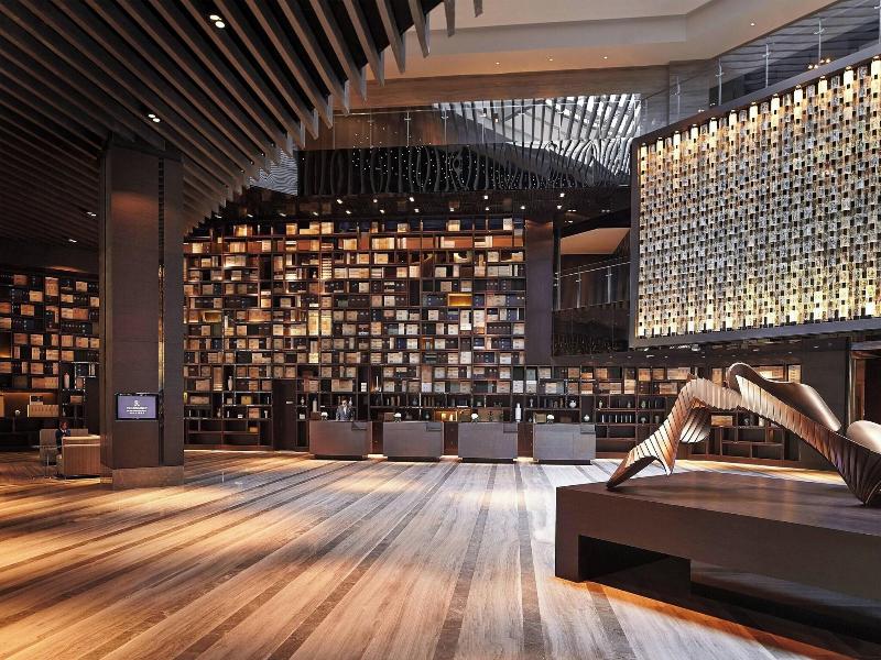 Renaissance Beijing Wangfujing Hotel image