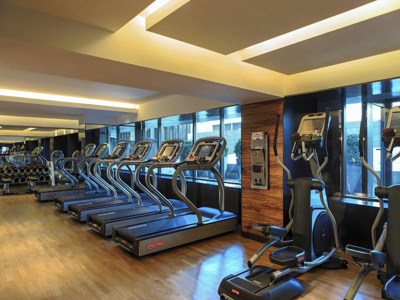 Renaissance Beijing Wangfujing Hotel image