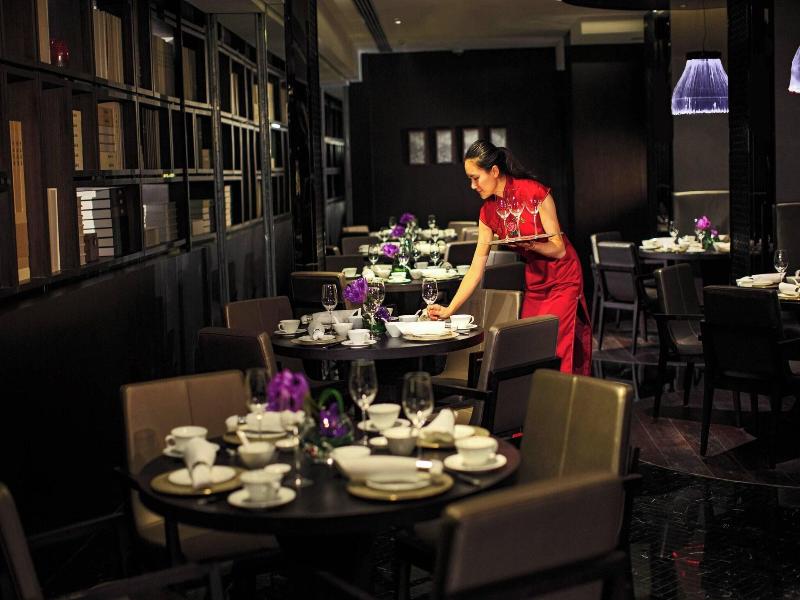 Renaissance Beijing Wangfujing Hotel image