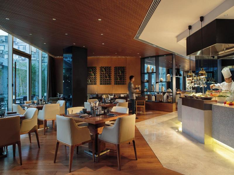 Renaissance Beijing Wangfujing Hotel image