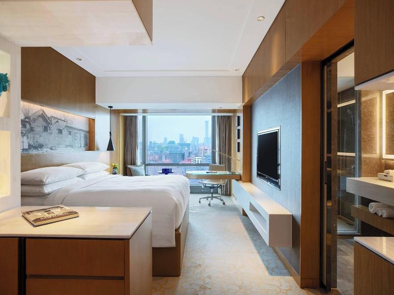 Renaissance Beijing Wangfujing Hotel image