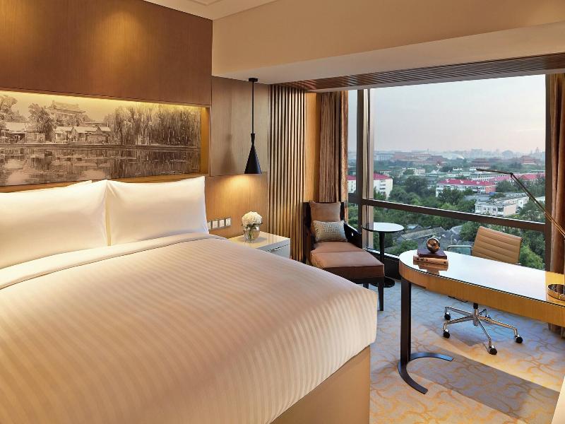 Renaissance Beijing Wangfujing Hotel image
