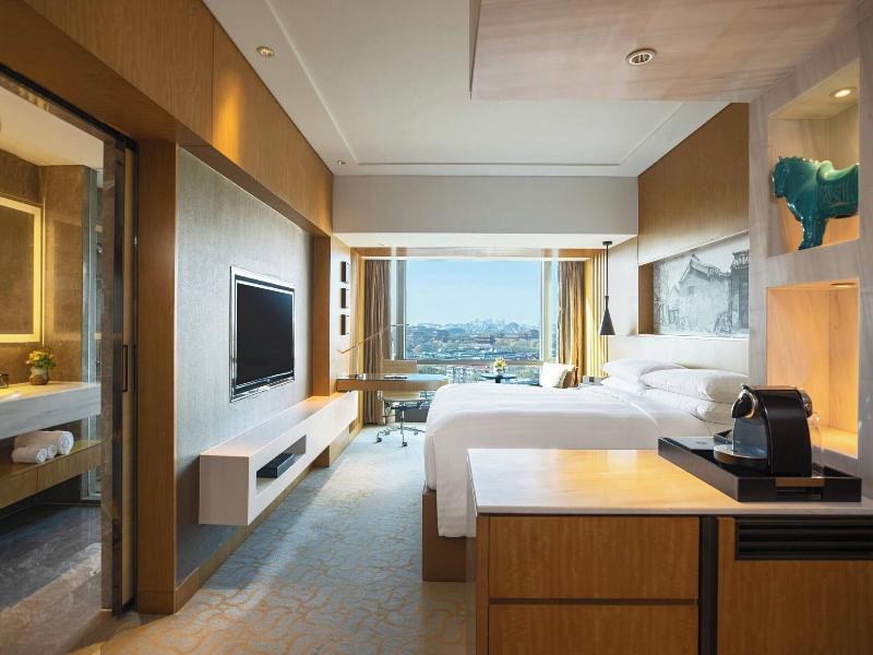 Renaissance Beijing Wangfujing Hotel image