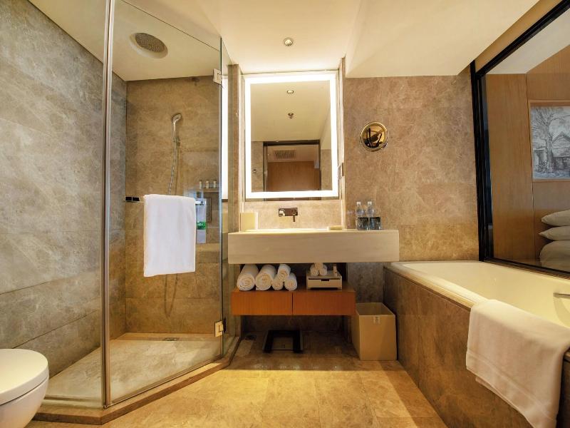 Renaissance Beijing Wangfujing Hotel image