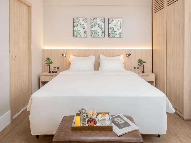SINGLE LUXURY