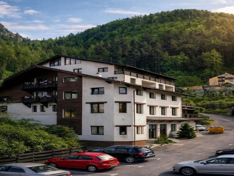 Hotel Classic Inn image