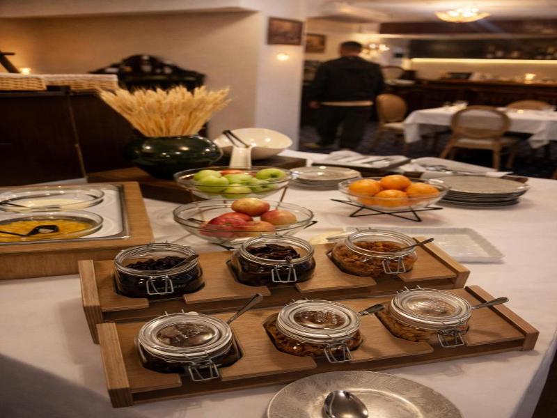 Hotel Classic Inn image