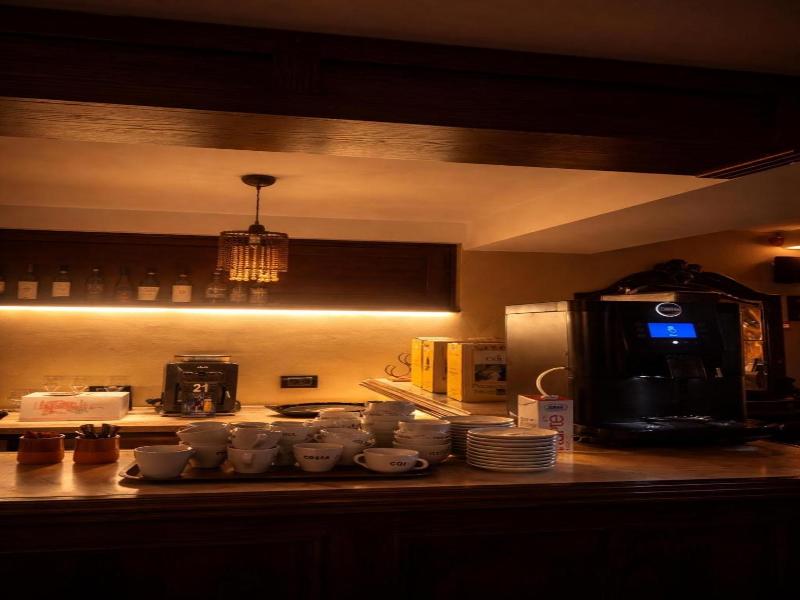 Hotel Classic Inn image