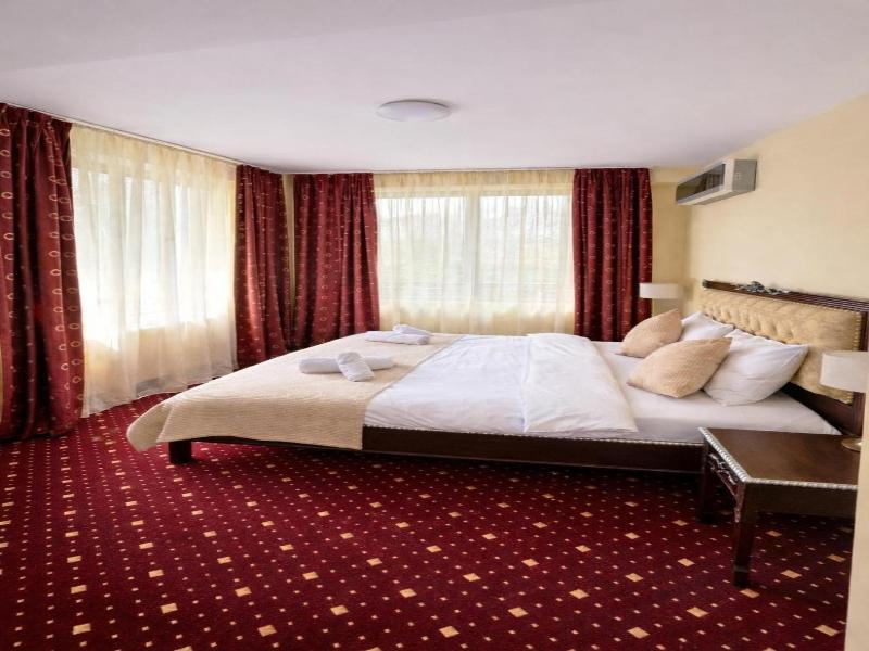 Hotel Classic Inn image