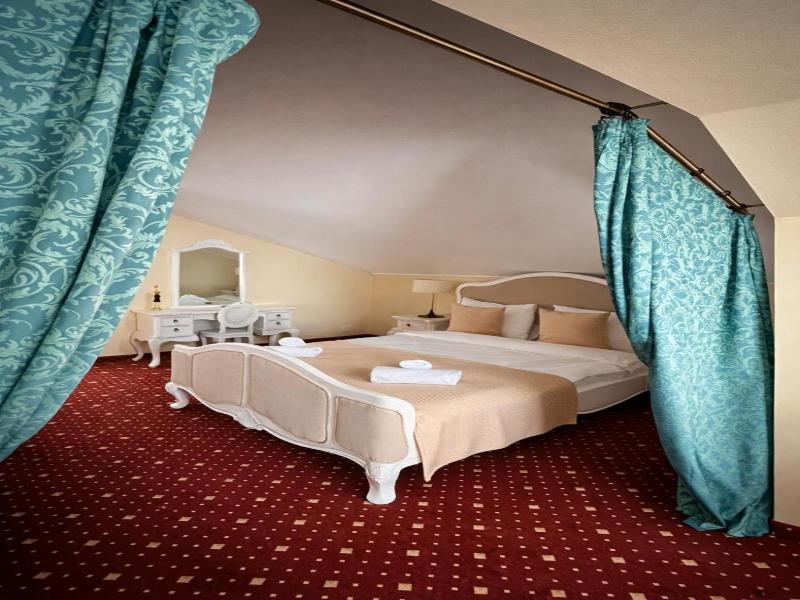 Hotel Classic Inn image