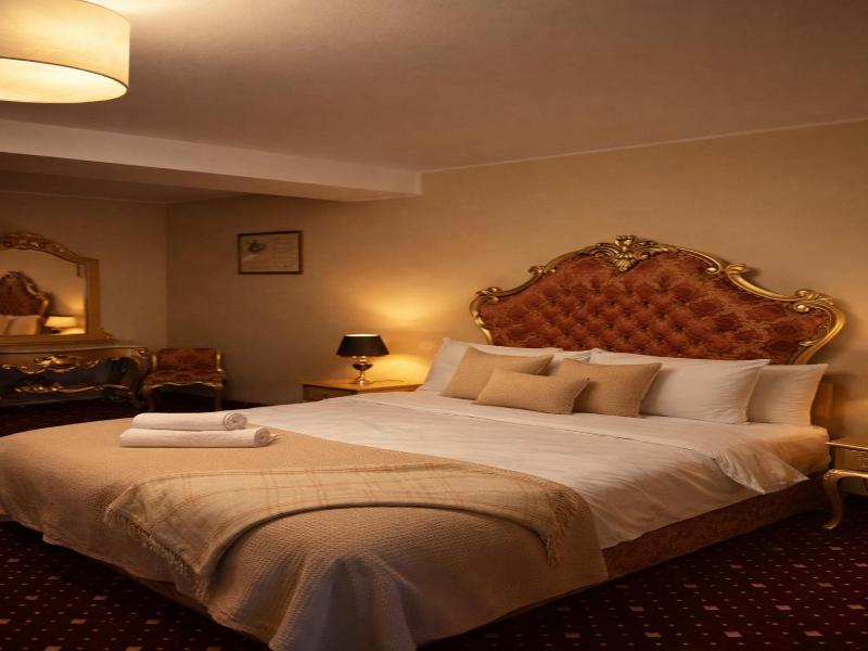 Hotel Classic Inn image