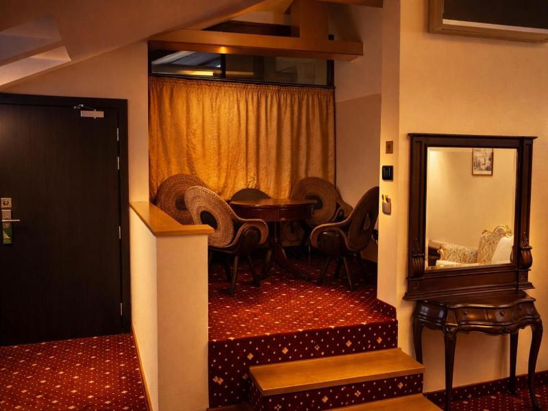 Hotel Classic Inn image
