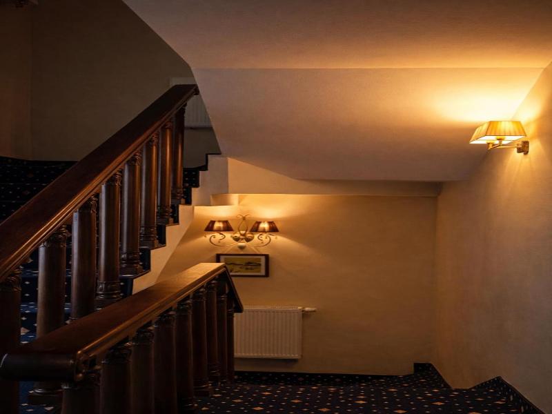 Hotel Classic Inn image