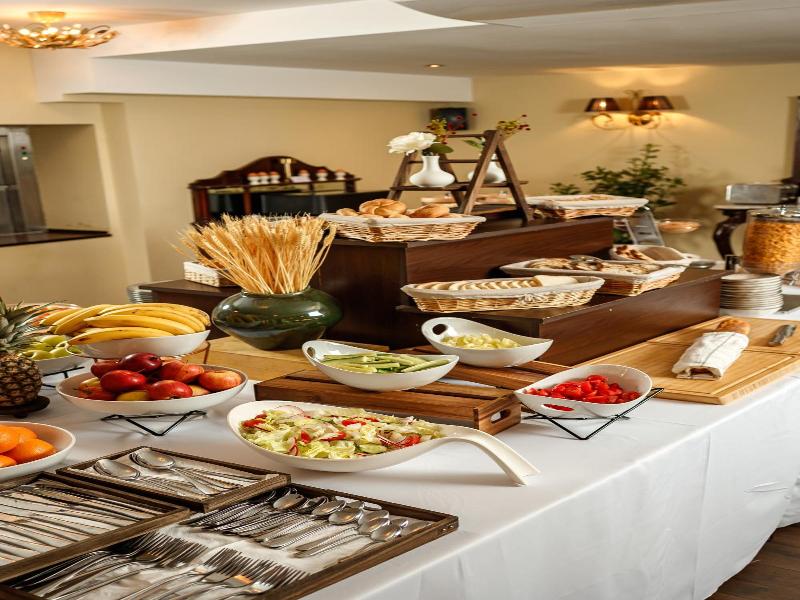 Hotel Classic Inn image
