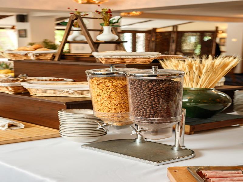 Hotel Classic Inn image