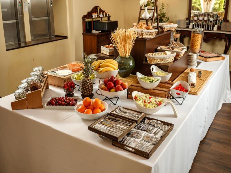 Hotel Classic Inn image