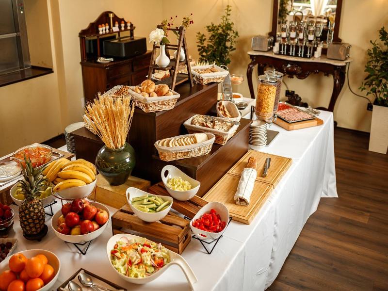 Hotel Classic Inn image