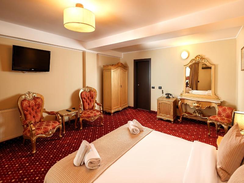Hotel Classic Inn image