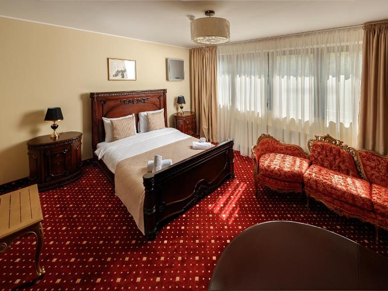 Hotel Classic Inn image