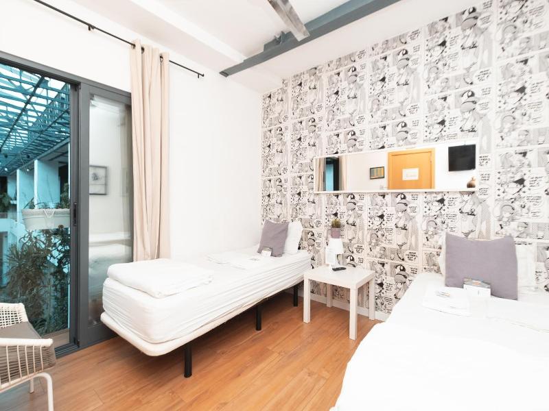 Lisbon Destionation Hostel image