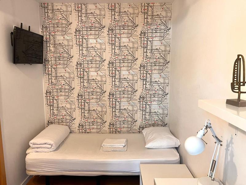 Lisbon Destionation Hostel image