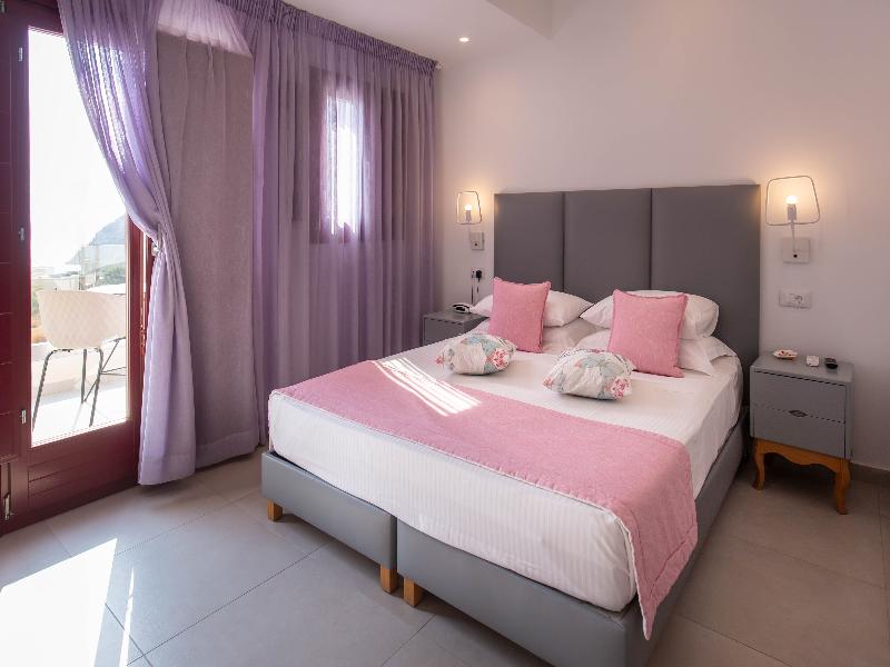 Mar n Mar Crown Hotel-Suites image