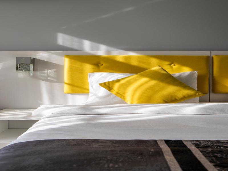 Sayeban Gold Hotel image