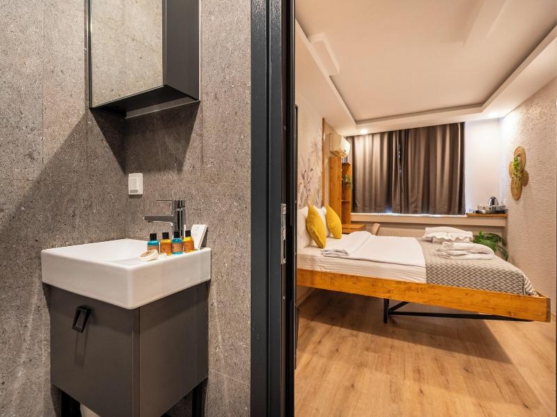 Sayeban Gold Hotel image
