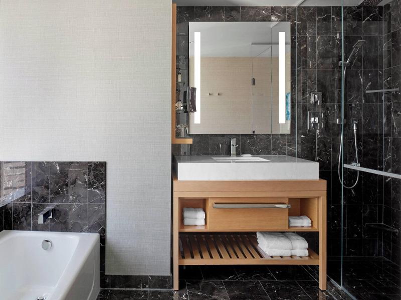Delta Hotels Toronto image