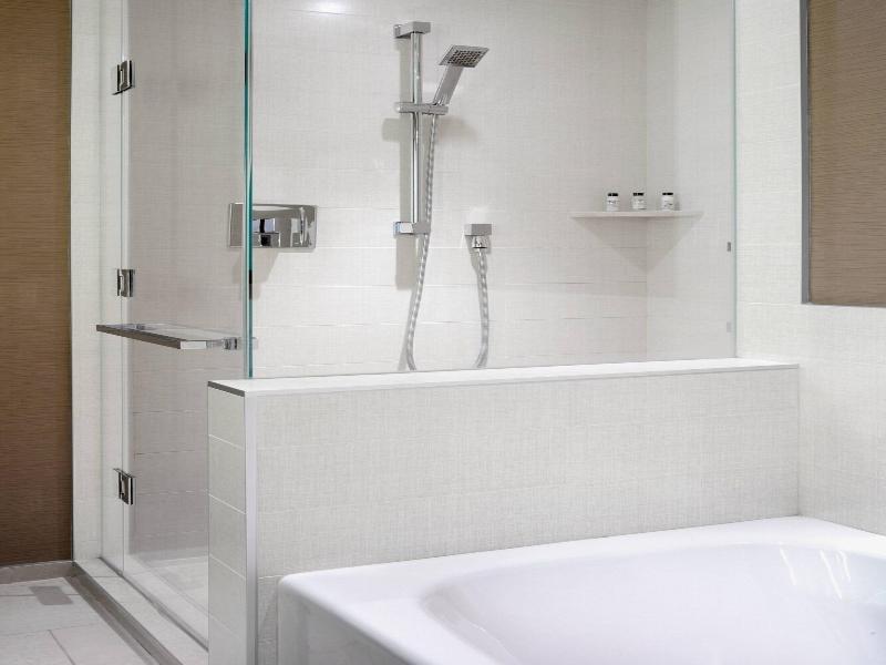 Delta Hotels Toronto image