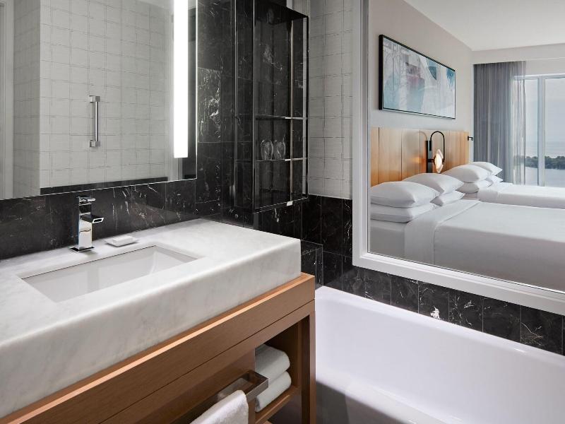 Delta Hotels Toronto image
