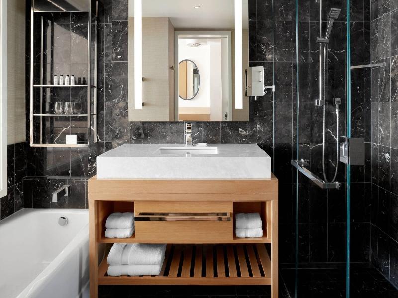 Delta Hotels Toronto image