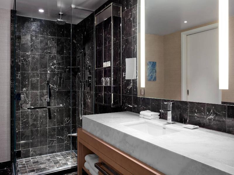 Delta Hotels Toronto image
