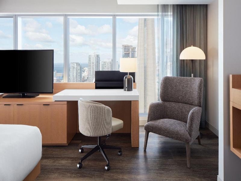 Delta Hotels Toronto image