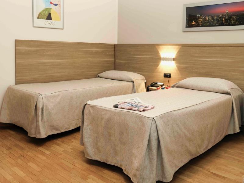 Dama Hotel image