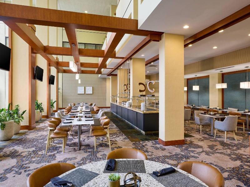 The Westin Atlanta Airport image