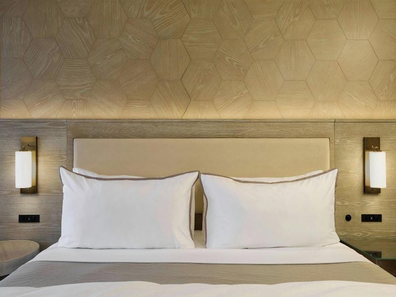 The Westin Atlanta Airport image