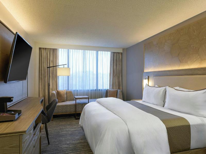 The Westin Atlanta Airport image