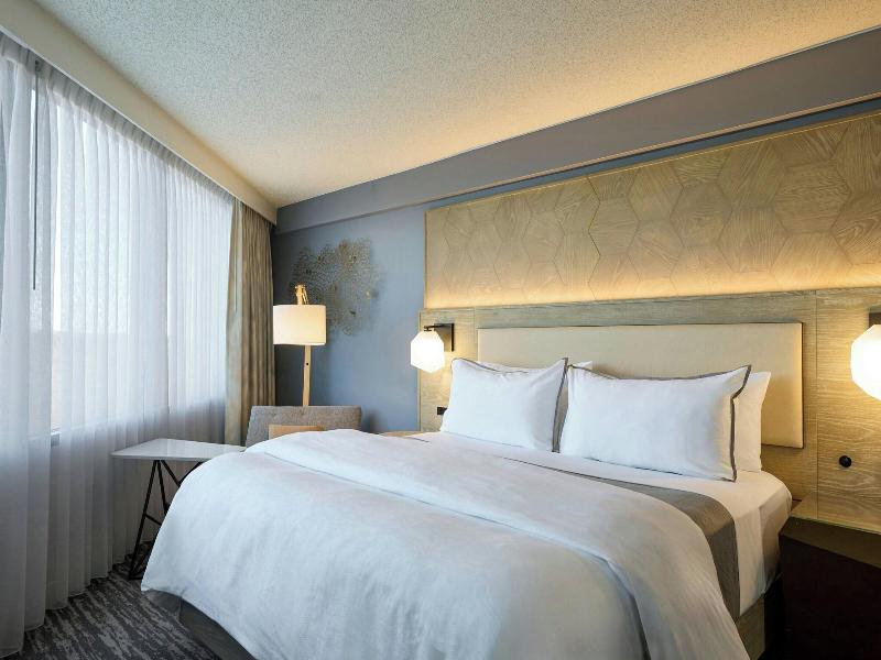 The Westin Atlanta Airport image